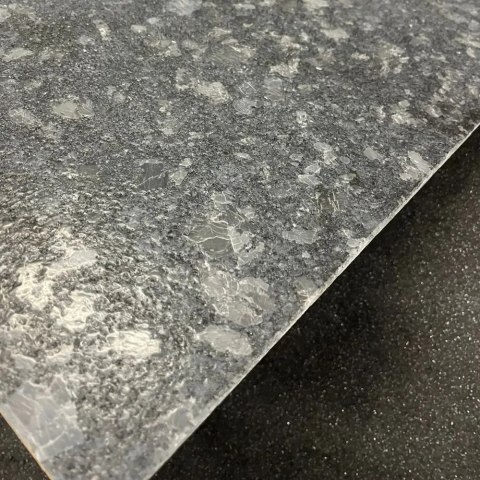 Płytka granitowa szczotkowana Steel Grey leather 61x30,5x1 cm