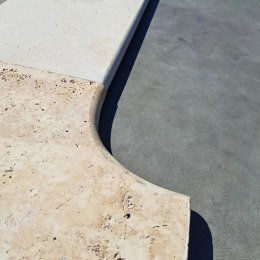 Trawertyn 3cm Kamień Brzegowy narożnik Classic Mix 40,6x61 | Obrzeża do basenu Bullnose