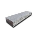 Blok Schodowy Granitowy G602 Płomieniowany z Łupanym Frontem 135x35x15 cm