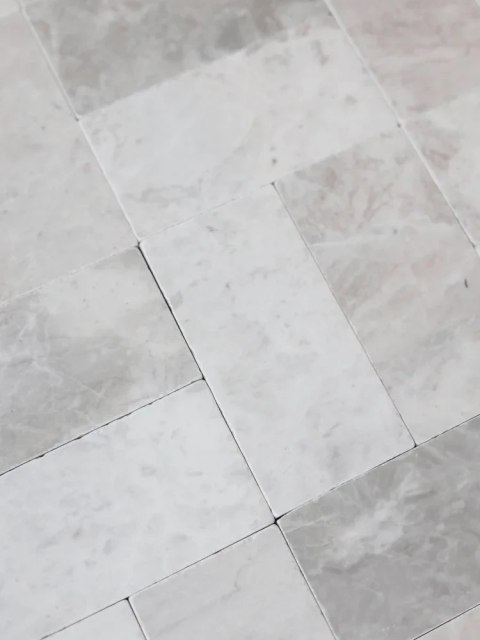 Płytka marmurowa Bębnowana Royal White 7,5x15x1 cm