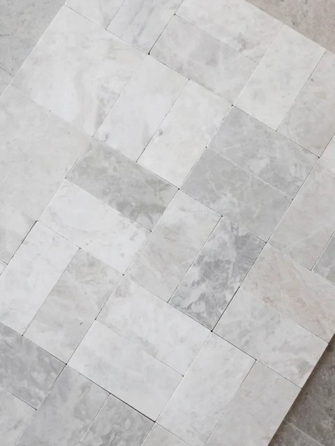 Płytka marmurowa Bębnowana Royal White 7,5x15x1 cm