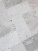 Płytka marmurowa Royal White Bębnowana 10x10x1 cm