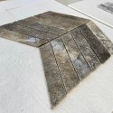 Trawertyn Silver Bębnowany Chevron 7,5x30,5x1 cm