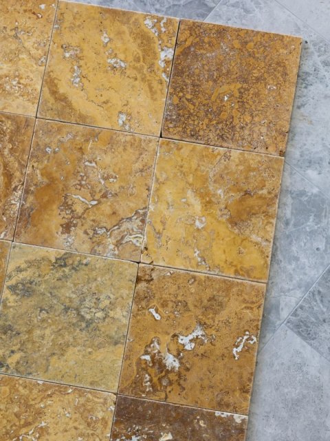 Trawertyn Yellow Szlifowany Niewypełniony Modern Tumbled 20,3x20,3x1,2 cm